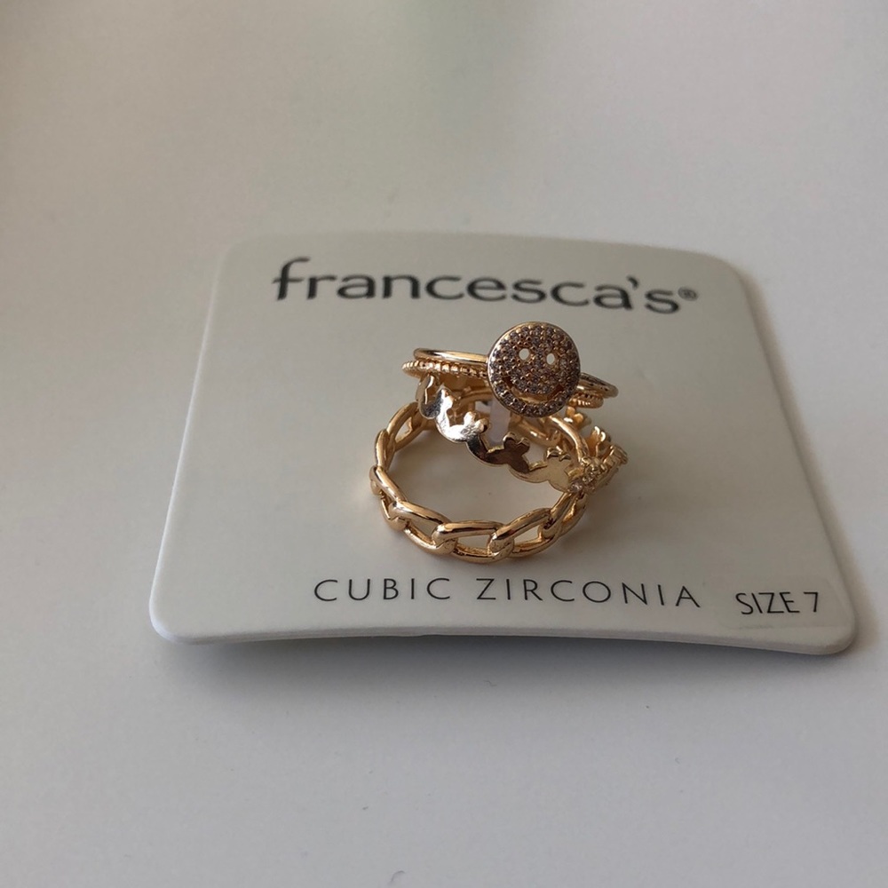 Assorted gold rings